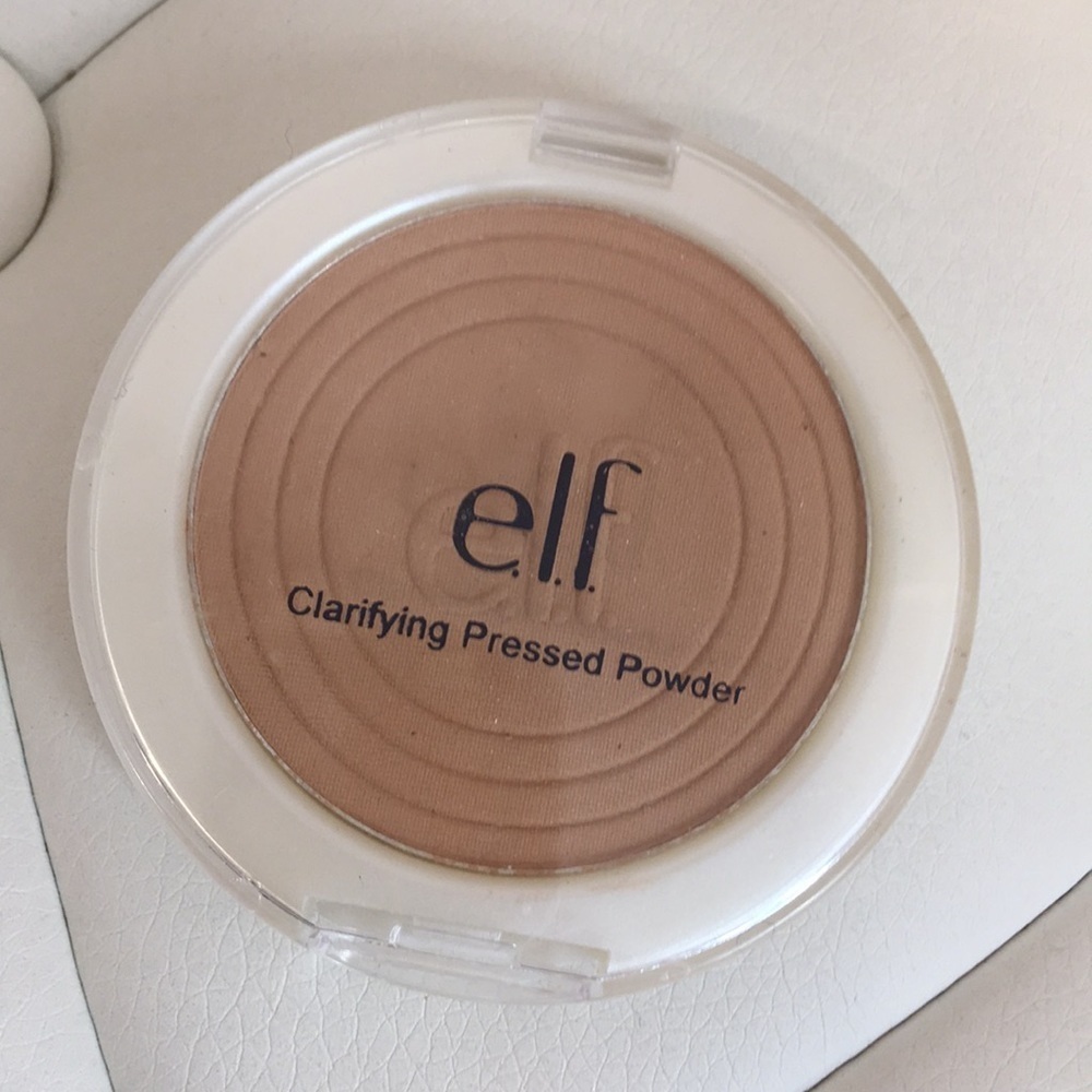 Clarifying Pressed Powder